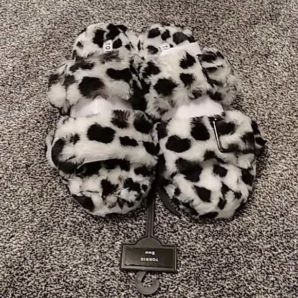 Torrid slippers - Picture 2 of 3